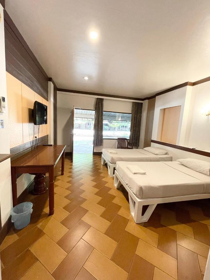 Bansuan Resort Накхон Сауан Екстериор снимка